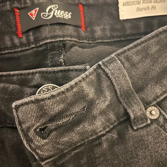 Guess Charcoal/Black Skinny Jeans- Sarah Fit, Ankle cuff. Great Used Condition - Picture 1 of 5